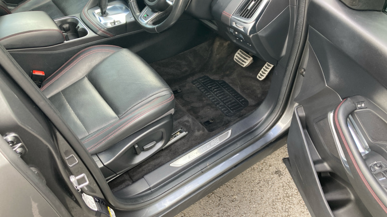 Jaguar E-Pace 2.0d Chequered Flag Edition 5dr Auto Diesel Estate